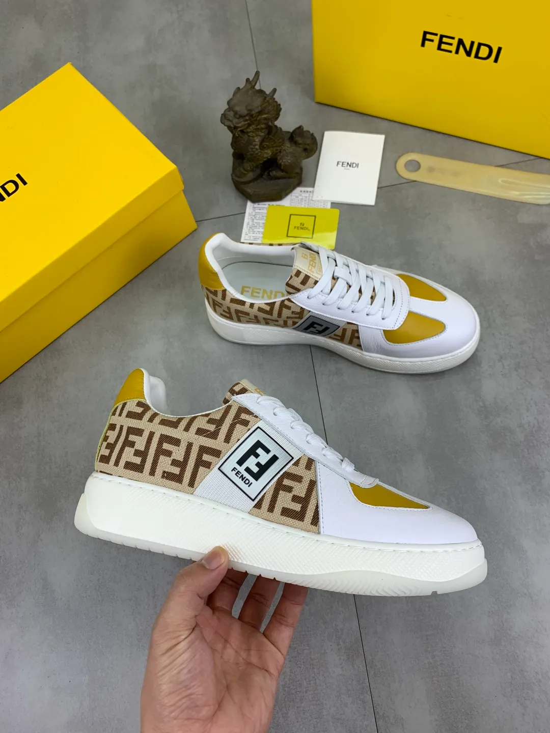 ​Men's shoes 💰P440 💰【New】Little monster 🆘 New FENDI 🕶️🕶️Simple routing effect, showing an elegant and cool driving shoe 🎬Using imported calfskin + first-layer pigskin lining🐂Excellent material🎬Detailed workmanship 🤗Comfortable foot feel➰➰. ​Pair it with any outfit to show your taste and temperament, low-key luxury ♻️Design ​simple and elegant ​noble and fashionable 🍃​Very loved and favored by trendy men 💓❤️size: 38-44 4️⃣colors available